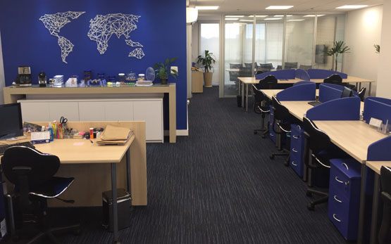 Suporte às decisões estratégicas, através do alinhamento estratégico organizacional. Atuação em conselhos de administração consultivos e aconselhamento empresarial.